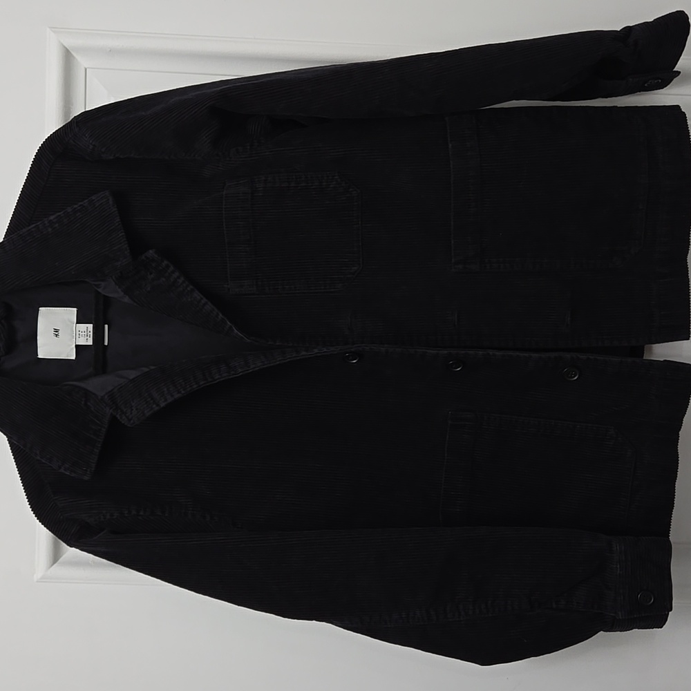 H&M Black Corduroy Jacket With A Rugged Vibe To It.  P2P 21 L26.